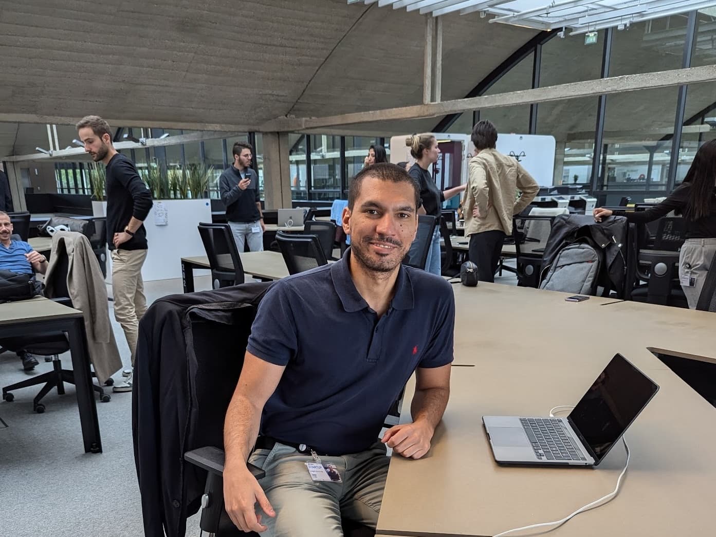 Photo professionnelle de Yassine Chabli, CEO de Billabex et expert en intelligence artificielle business